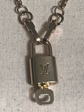 LV 316 Padlock & Key, Necklace